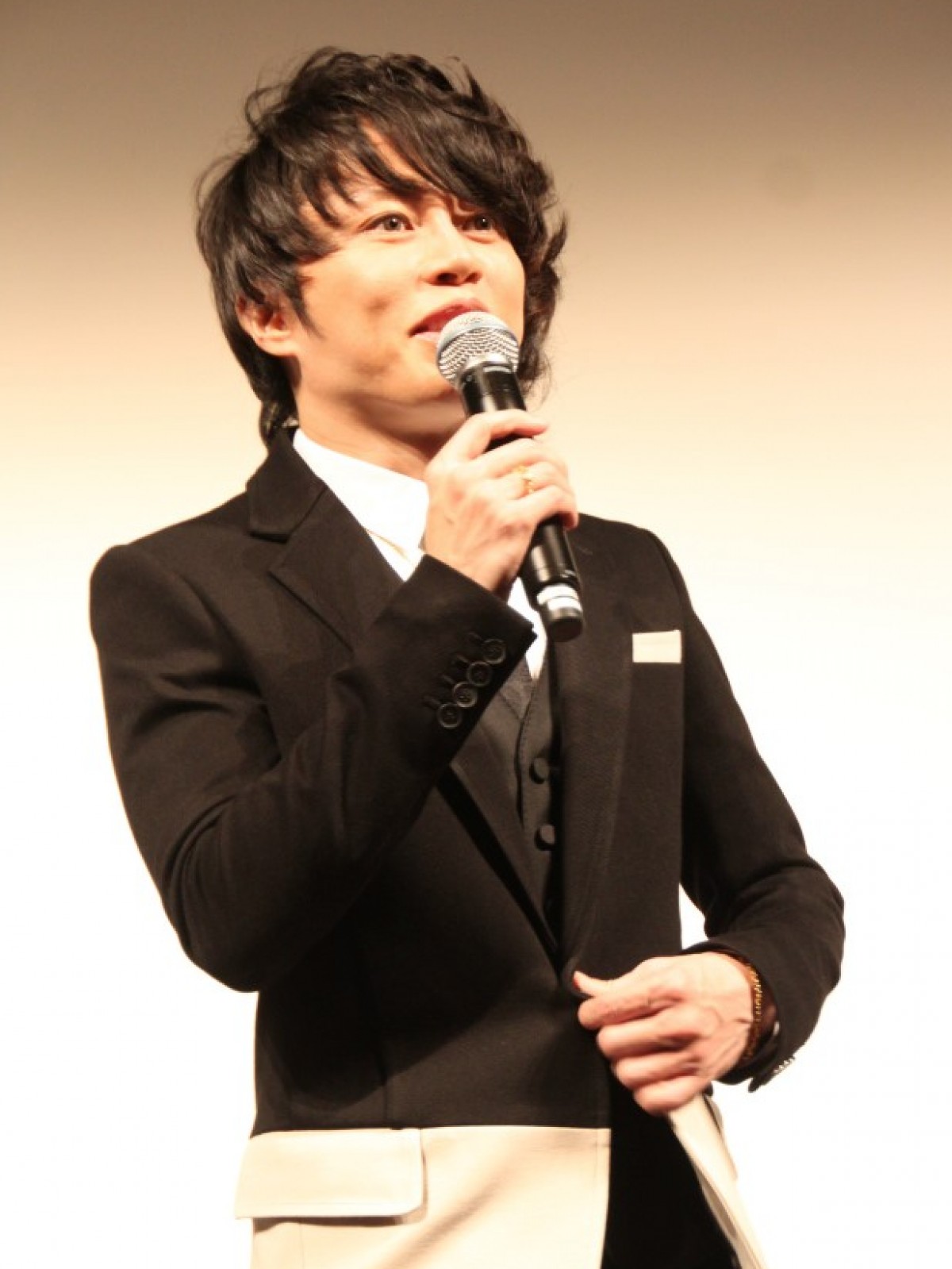 西川貴教 元妻 吉村由美との復縁報道を否定 レボリューション お披露目イベント 13年10月31日 海外ドラマ ニュース クランクイン