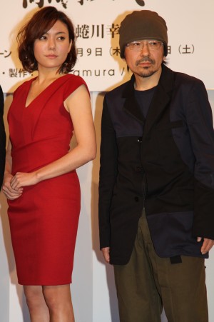 古川日出男、舞台『冬眠する熊に添い寝してごらん』製作発表にて