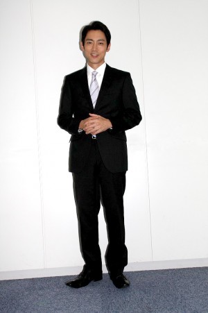 『金曜8時のドラマ「刑事 吉永誠一　涙の事件簿」』にて、鑑貴一役で出演中の小泉孝太郎