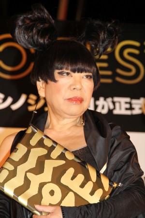 BiSの終身名誉メンバーに就任したコシノジュンコ氏