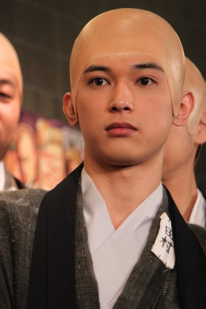 吉沢亮、舞台『ぶっせん』ゲネプロ＆囲み取材にて