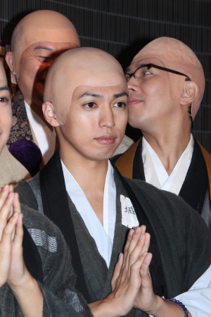 桐山漣、舞台『ぶっせん』ゲネプロ＆囲み取材にて