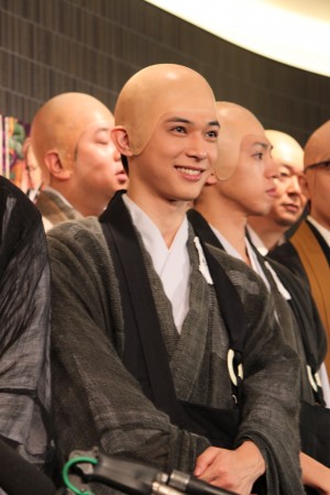 吉沢亮、舞台『ぶっせん』ゲネプロ＆囲み取材にて