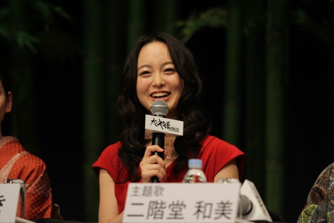 『かぐや姫の物語』完成報告会見に出席した朝倉あき