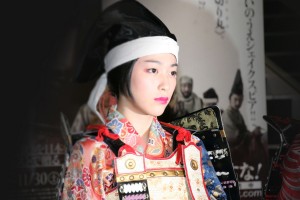 成海璃子、舞台『鉈切り丸』囲み取材の様子