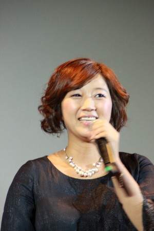 美奈子『ハダカの美奈子』初日舞台挨拶にて