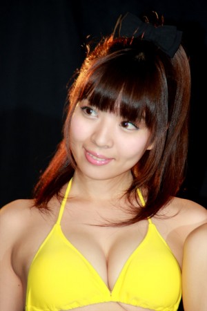 『アイドルの穴2013～日テレジェニックを探せ』DVD-BOX発売イベントに出席した日テレジェニック・黒田万結花