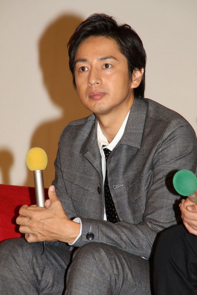徳井義実と速水もこみち『妄想の王子様』囲み取材にて