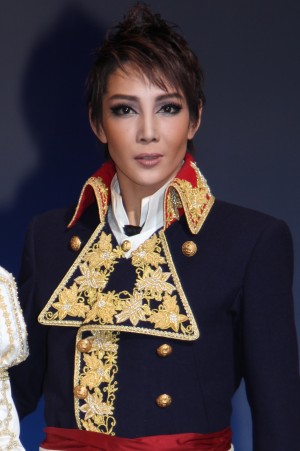 柚希礼音、宝塚歌劇団星組公演『眠らない男・ナポレオン‐愛と栄光の涯（はて）に‐』製作発表会見にて