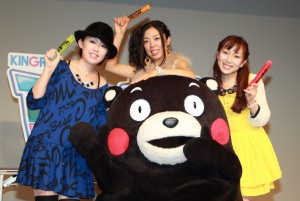 『KINGRUN Presents アニソンキング』記者発表会にて（左から石田燿子、くまモン、いとうかなこ、童謡歌手そがみまこ）
