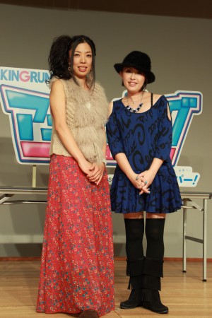 『KINGRUN Presents アニソンキング』記者発表会に出席した石田燿子（右）といとうかなこ（左）