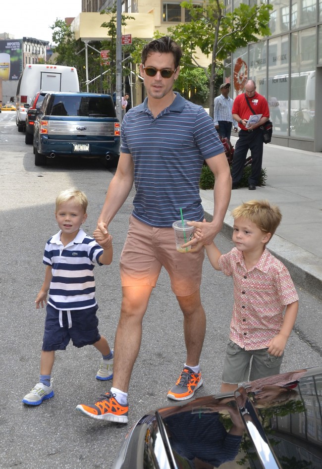 マット・ボマー＆ヘンリー＆ウォーカー・ボマー Matt Bomer and Henry & Walker Bomber-Halls