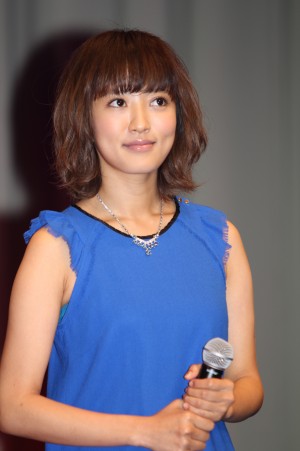 夏菜、映画『ルパン三世 vs 名探偵コナン THE MOVIE』完成披露舞台挨拶にて