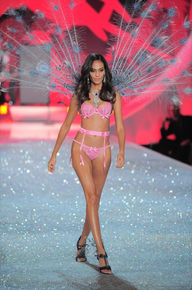 『ヴィクトリアズ・シークレット ファッションショー2014』　Victoria’s Secret Fashion Show 2014、NY November 13, 2013