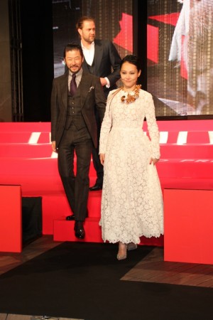 菊地凛子、浅野忠信、カール・リンシュ監督、『47RONIN』ワールドプレミアにて