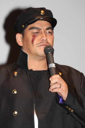 「富樫源次」に扮したサンドウィッチマン・富澤たけし