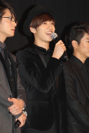 『カノジョは嘘を愛しすぎてる』完成披露舞台挨拶に登壇した水田航生