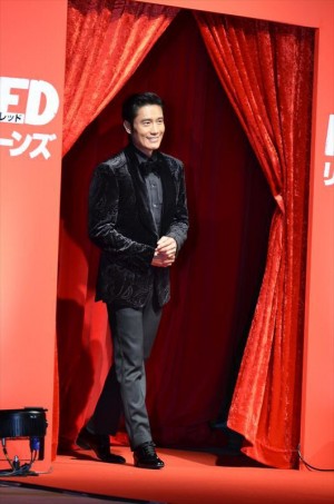 『REDリターンズ』ジャパンプレミアに登場したイ・ビョンホン