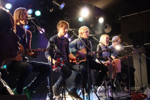 「R5」来日ファンミーティング