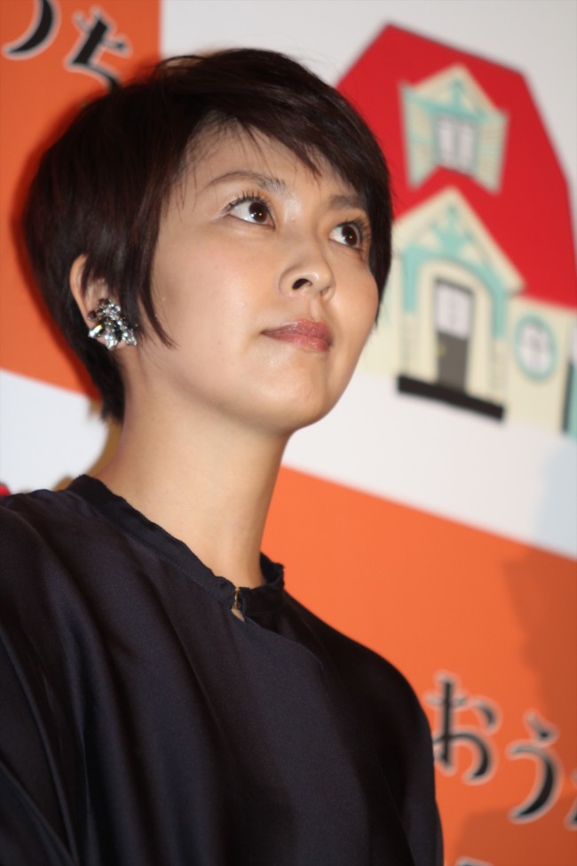 『小さいおうち』完成披露試写会に登壇した松たか子