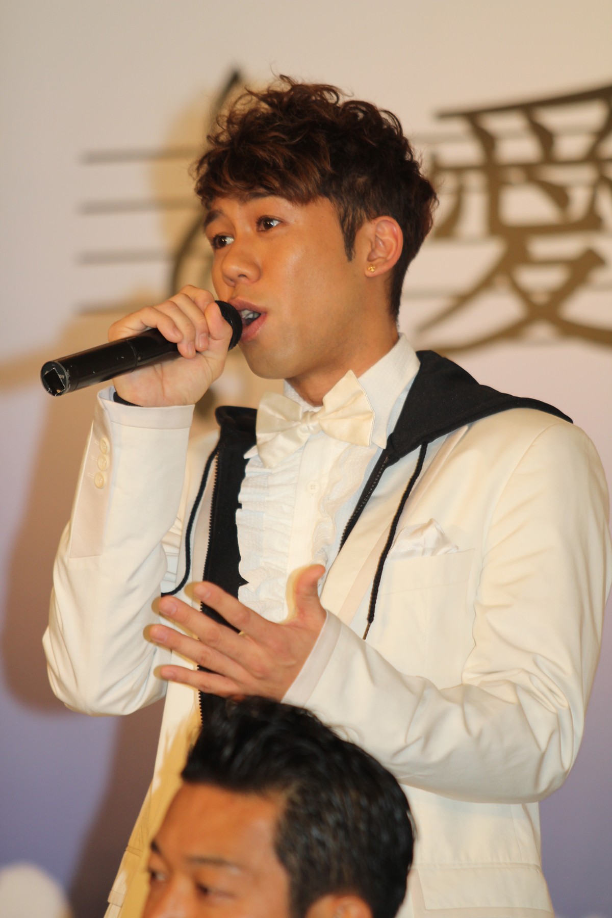 愛の唄を歌おう