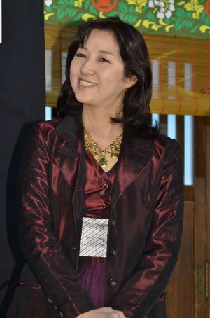 『マンゴーと赤い車椅子』製作発表に登場した愛華みれ