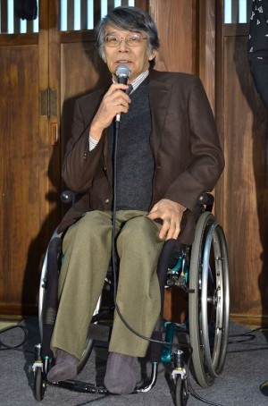 『マンゴーと赤い車椅子』製作発表に登場した仲倉重郎監督