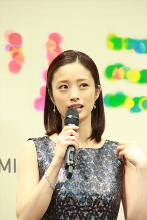 上戸彩、『ヒカリミチ～希望の輪～』点灯式にて