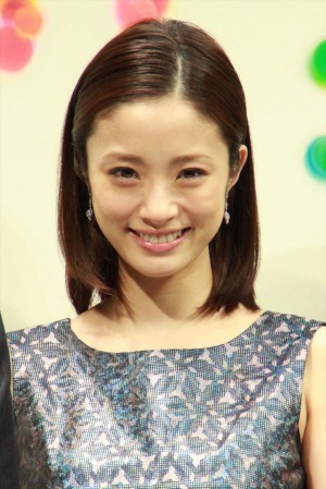 上戸彩、『ヒカリミチ～希望の輪～』点灯式にて