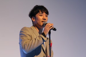 V.Iが主題歌『空に描く思い』を初披露