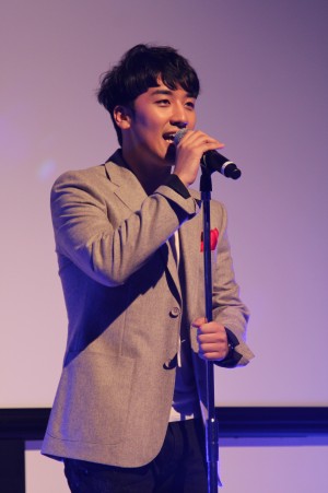 V.Iが主題歌『空に描く思い』を初披露