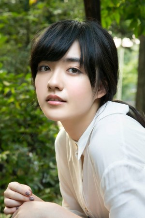 笛木茉奈役の小島藤子