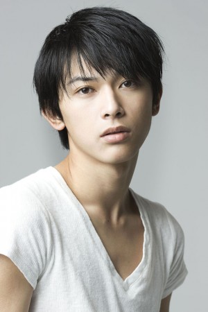 高野ナツ役の吉沢亮