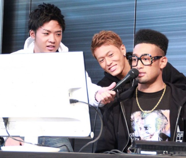 『DCコミックス＆ワーナーヒーローズ！フェスティバル2013』に登場したGENERATIONS from EXILE TRIBE