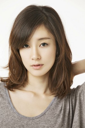 爽太のことをよく知る井上薫子役の水川あさみ