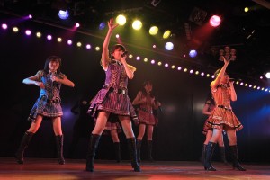 AKB48劇場8周年特別記念公演の模様