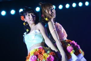 AKB48劇場8周年特別記念公演の模様