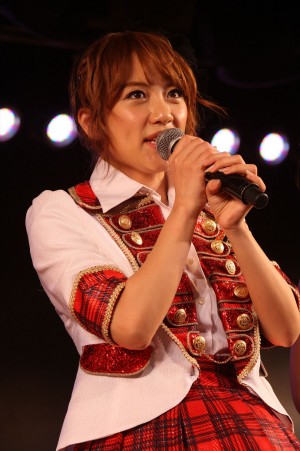 AKB48劇場8周年特別記念公演の模様