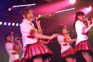 AKB48劇場8周年特別記念公演の模様