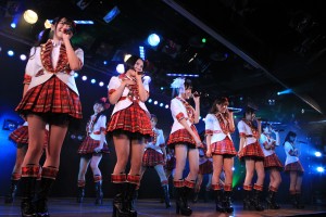 AKB48劇場8周年特別記念公演の模様