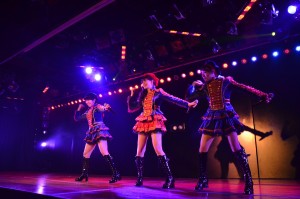 AKB48劇場8周年特別記念公演の模様