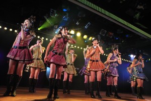 AKB48劇場8周年特別記念公演の模様