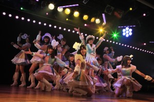 AKB48劇場8周年特別記念公演の模様