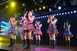 AKB48劇場8周年特別記念公演の模様