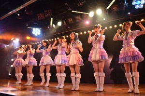 AKB48劇場8周年特別記念公演の模様