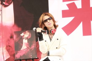 YOSHIKI、「SL150 YOSHIKI special edition」発売記念イベントにて