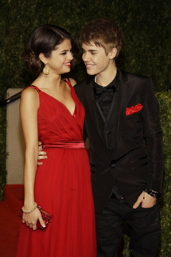 ジャスティン・ビーバー　セレーナ・ゴメス justin bieber selena gomez