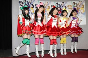 ももいろクローバーZ、『天使とジャンプ』完成試写会にて