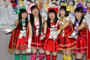 ももいろクローバーZ、『天使とジャンプ』完成試写会にて