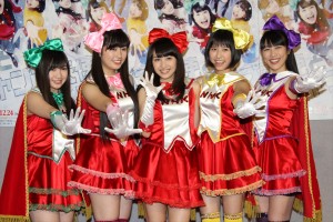 ももいろクローバーZ、『天使とジャンプ』完成試写会にて